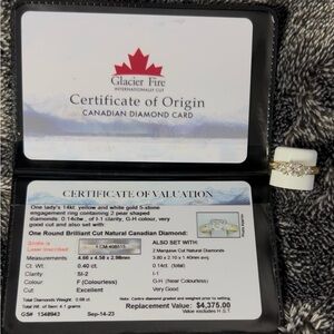 14kt Gold Engagement Ring set with Marquise Diamond